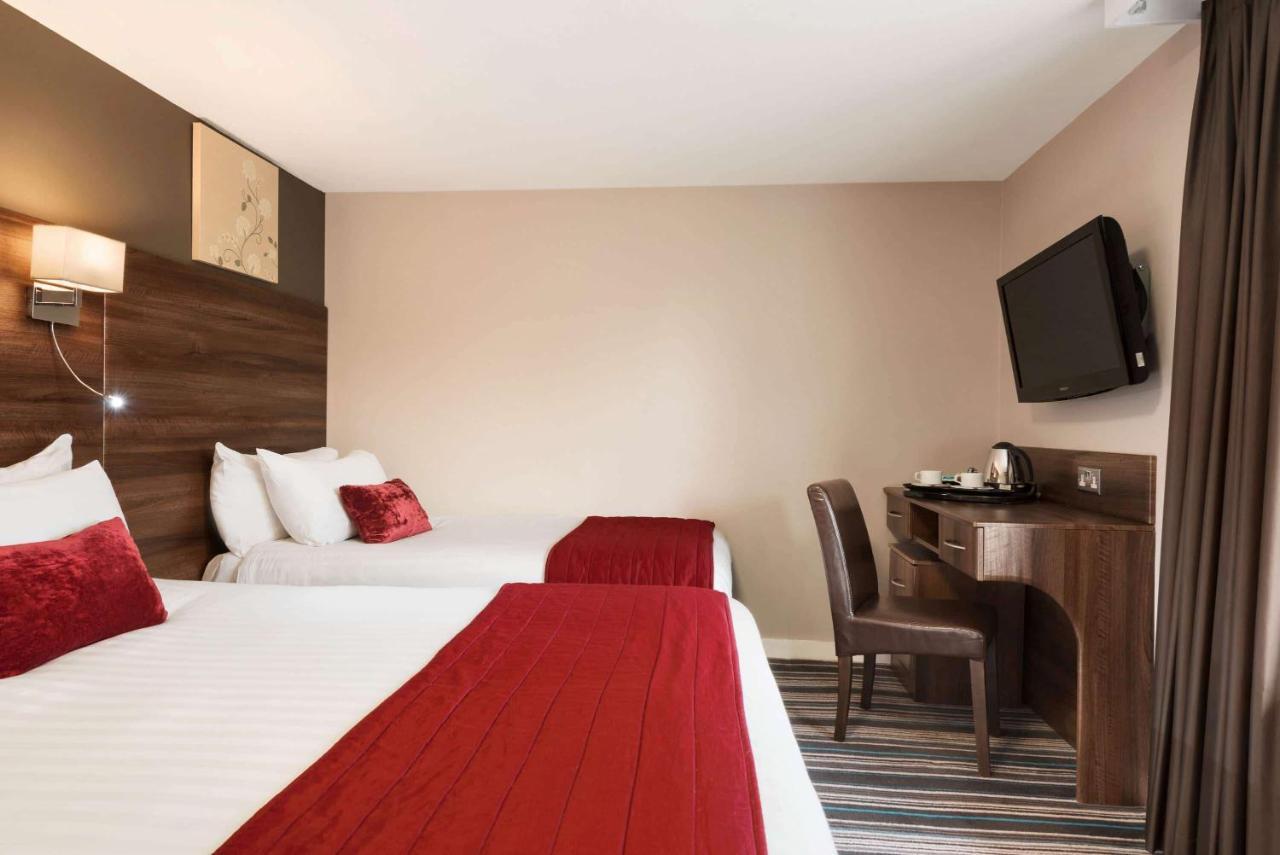 Riverside Отель 3*
