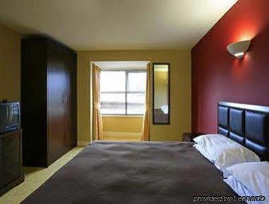 Riverside 3*