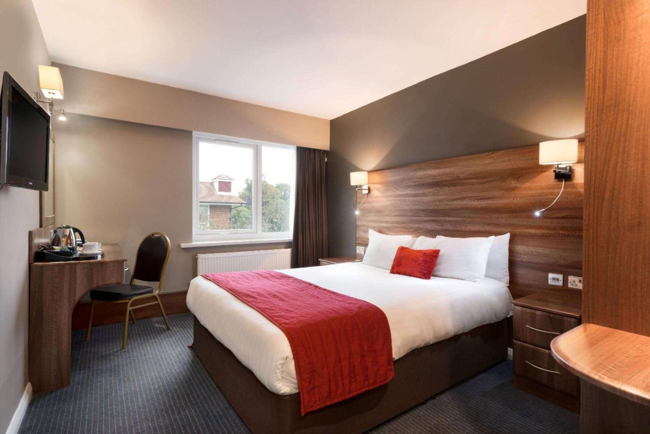 Riverside Hotel 3*