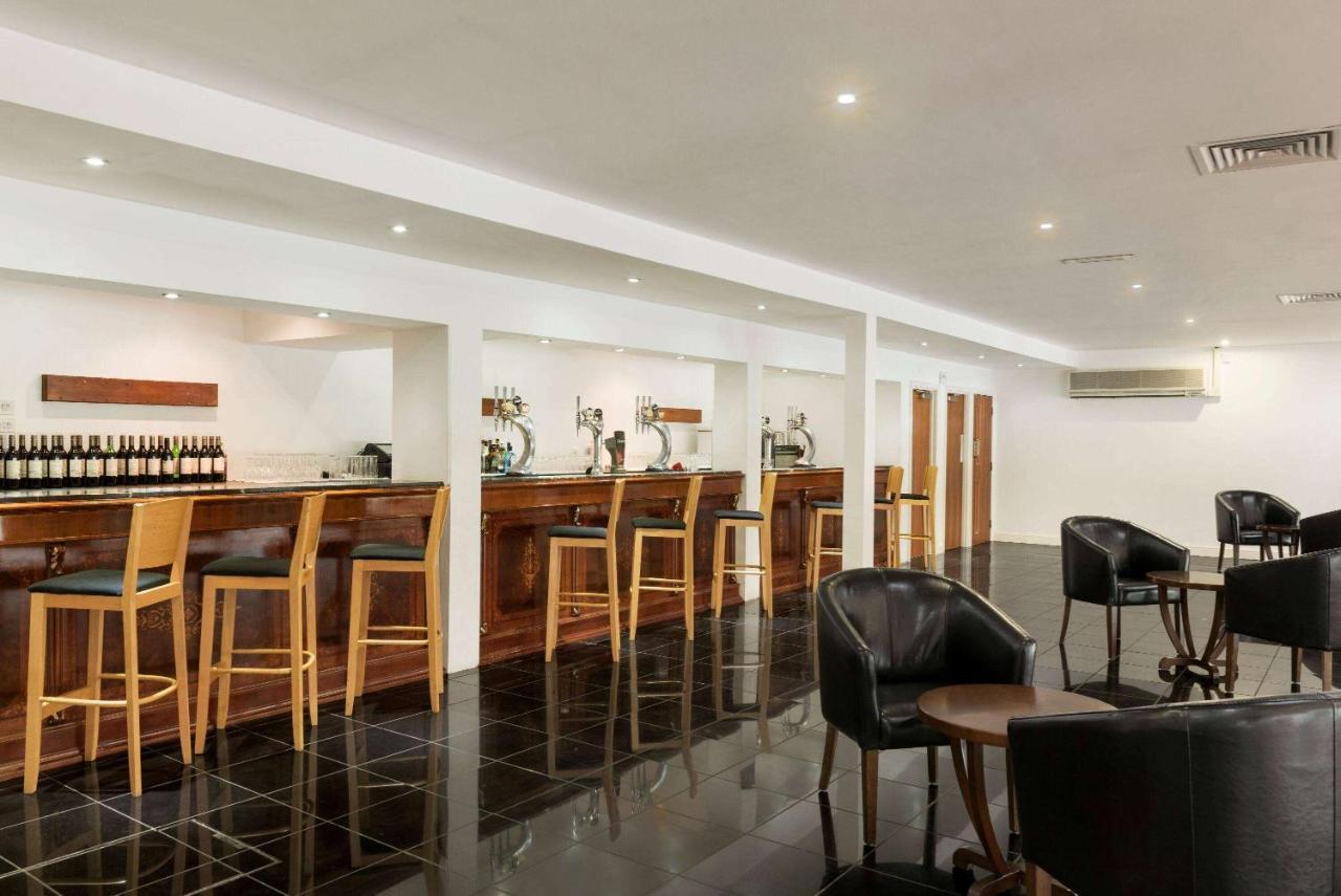 Riverside 3*